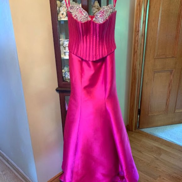 Sherri Hill #50389-Magenta  Pageant/Prom Dress - Picture 3 of 12